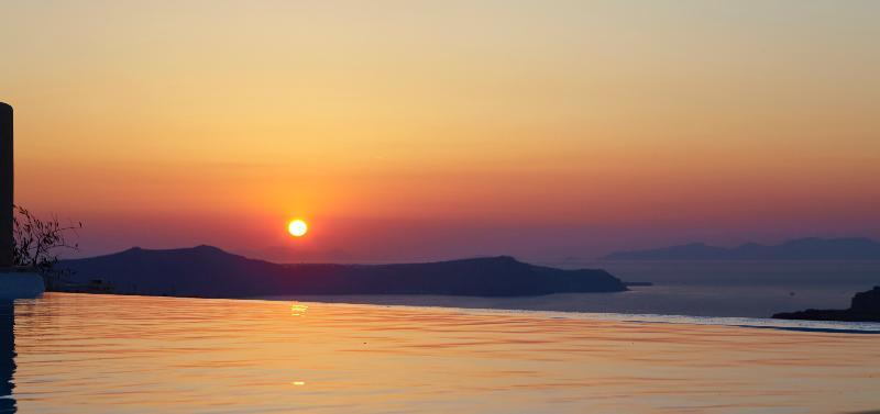 North Santorini A Luxury Spa Hotel Pyrgos Kallistis Exterior photo